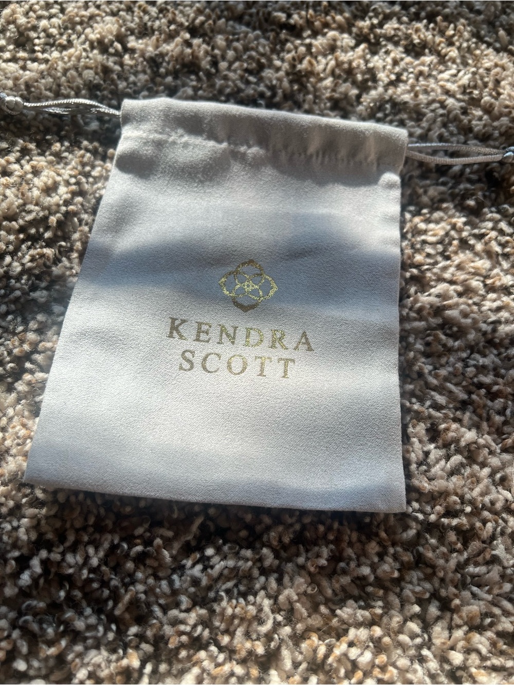 Kendra Scott Cream Drawstring Jewelry Pouch with Gold Logo